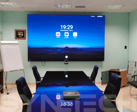 pantalla LED con sistema de videoconferencia