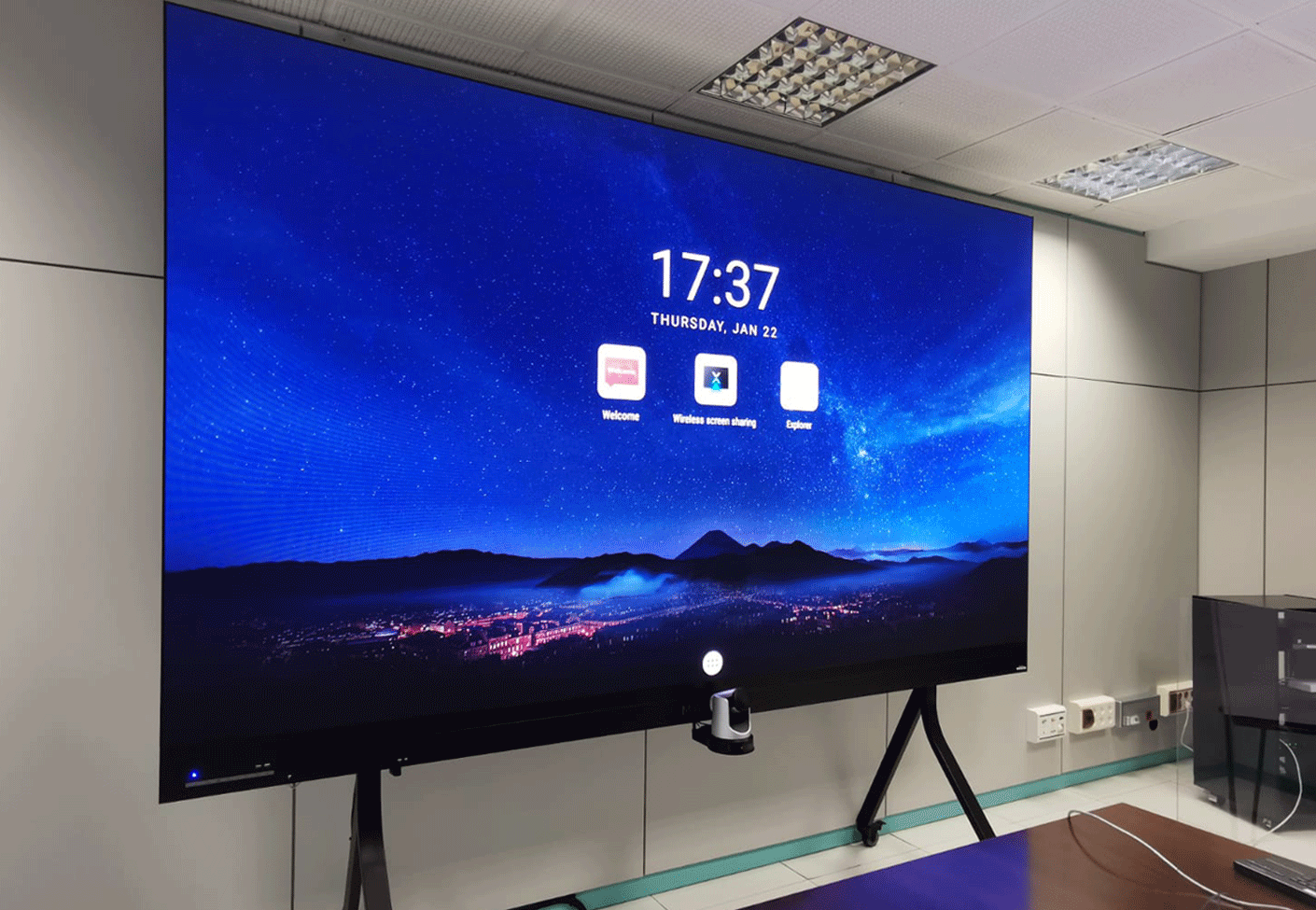 Pantalla LED All in One en la farmaceútica PharmaMar