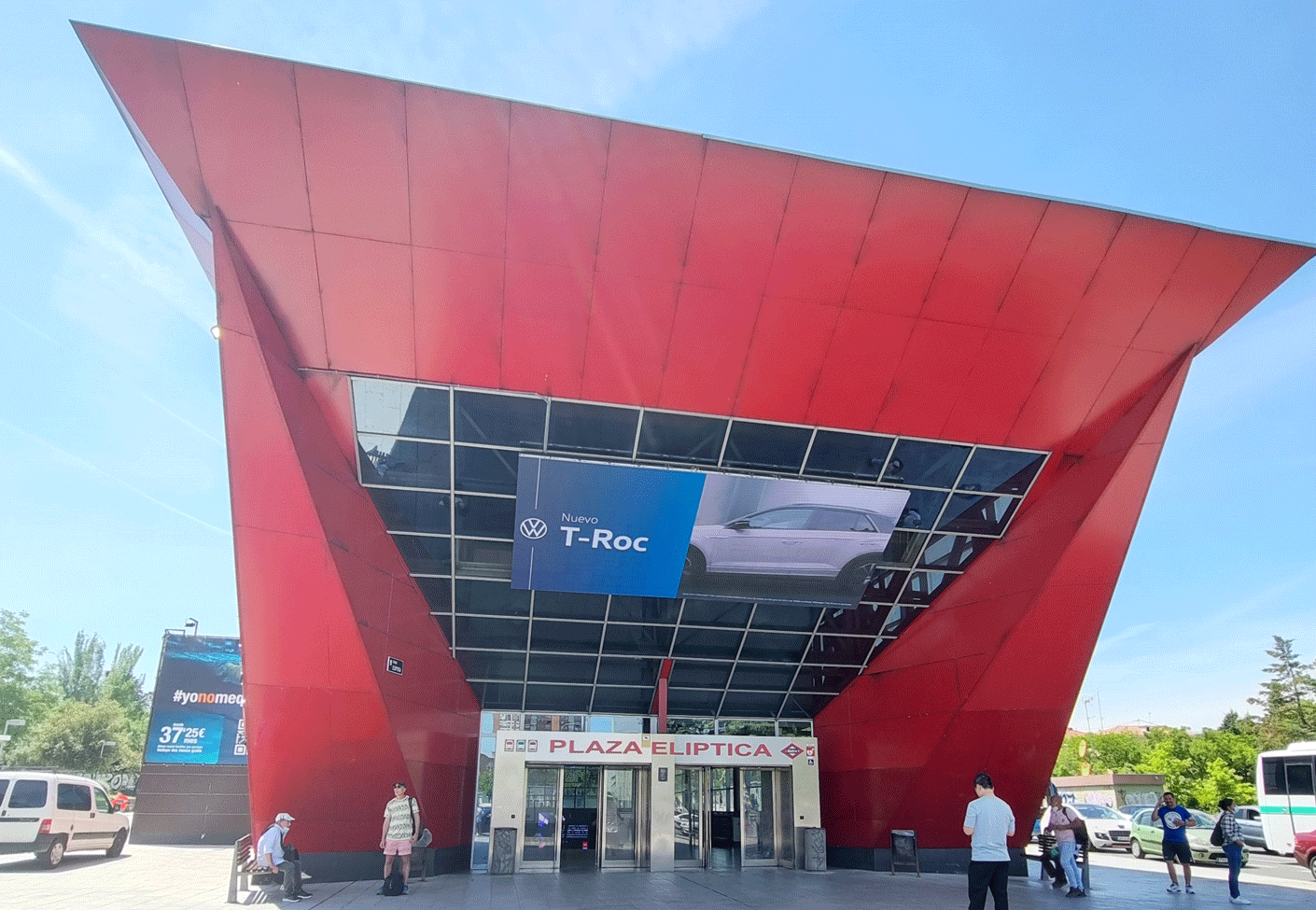 PPantalla LED Exterior en el Intercambiador de Plaza Elíptica